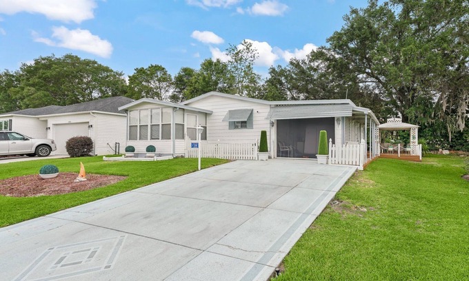 The Villages House | 2/2 LESS THAN 5 MINUTES FROM SPANISH SPRINGS!