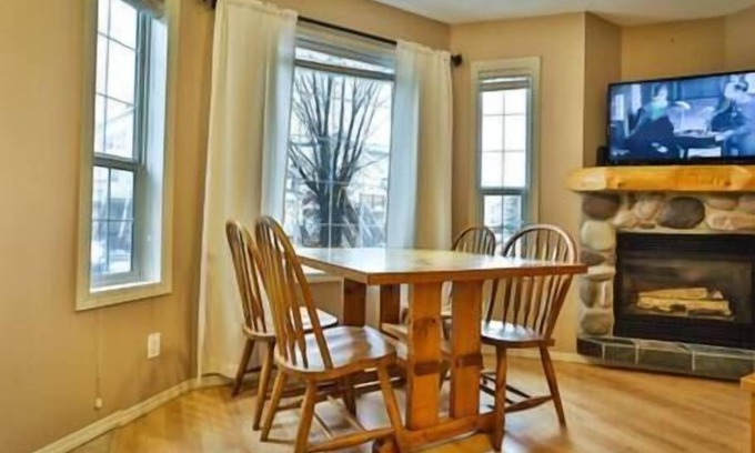 East Kootenay House | 2 BDR Townhouse/Mountain Views/Patio