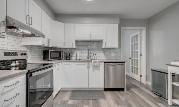 Fairvilla House | 2 Bed 1.5 Bath in Winter Park