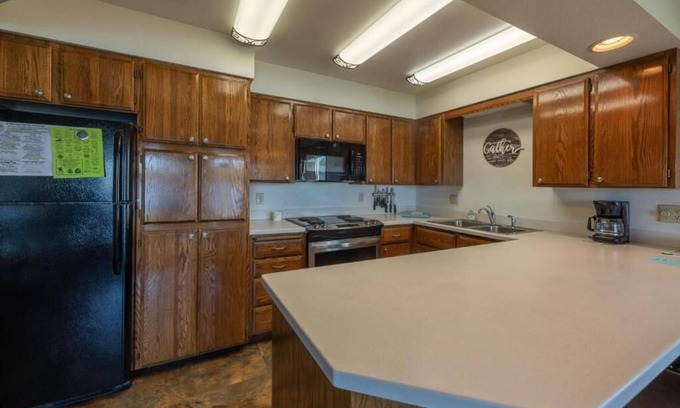 Hope Apartment | 2 Bed 2 Bath Apartment Condo with gorgeous grass area and patio