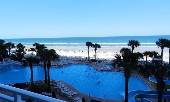Daytona Beach Condo | 2 BED DLX WYNDHAM OCEAN WALK 4/9- 13, CHEER WEEK WED-SUN SLEEP 8