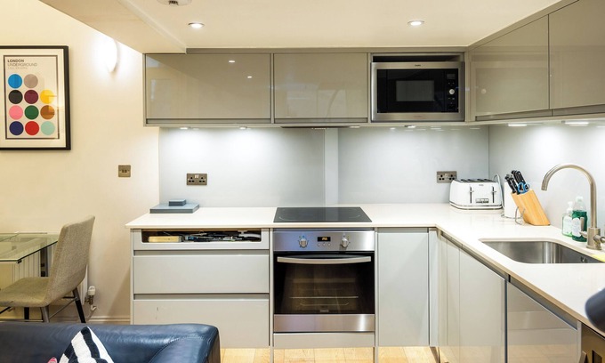 Knightsbridge Apartment | 2-Bed Elegance Near Harrods
