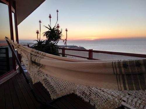 Nazare Apartment | 2 Bed Flat - Sleeps 4 - Parking - Wifi