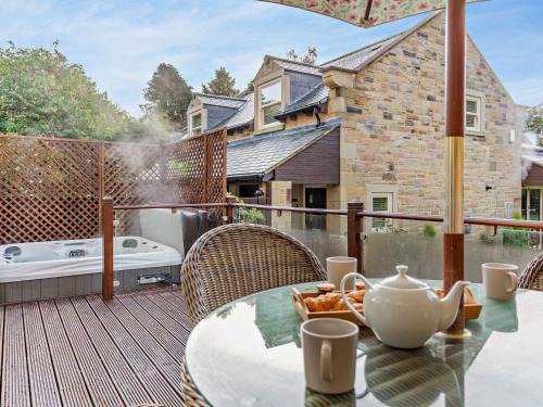 South Charlton House | 2 Bed in Alnwick CN218