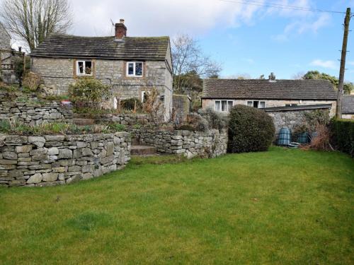 Ashford-in-the-Water House | 2 Bed in Ashford in the Water PK932