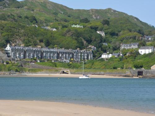 Barmouth House | 2 Bed in Barmouth 75387