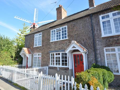 Boston House | 2 Bed in Boston 90123