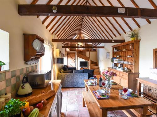 Melton Constable House | 2 Bed in Briston KT009