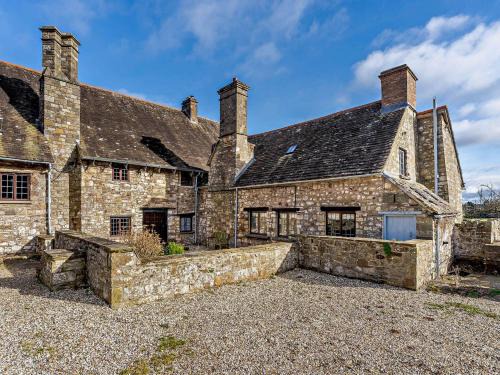 Llanover House | 2 Bed in Llanover 91242