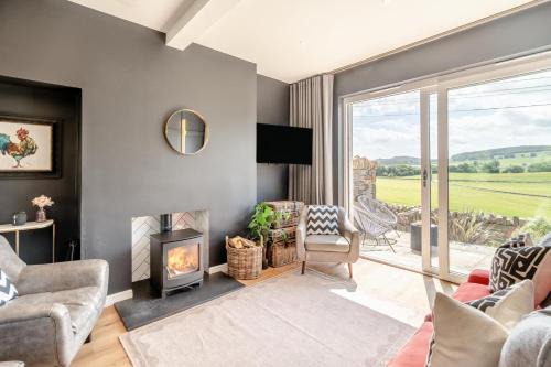 Cupar House | 2 Bed in Newburgh oc-f32595