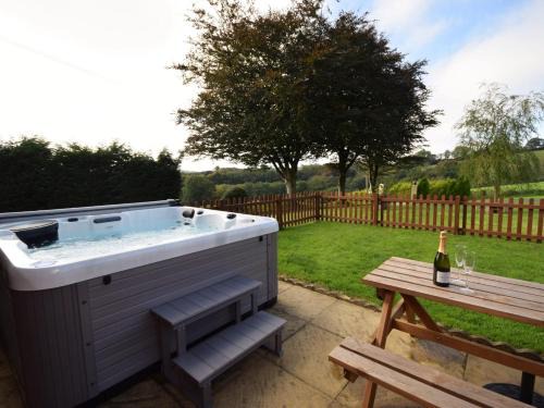 Filleigh House | 2 Bed in South Molton 62654