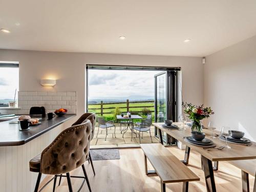 Tosside House | 2 Bed in Tosside 94056