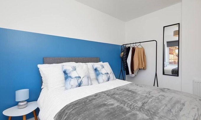 Derby House | 2 Bed Premium House - Driveway Parking - Royal Derby Hospital 3 mins Walk