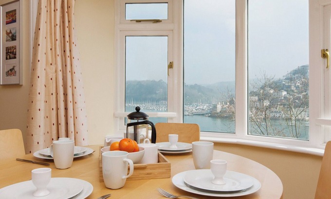 Dartmouth Cottage | 2 bedroom accommodation in Newcomen Road & Southtown