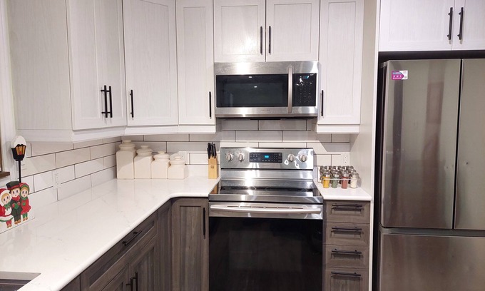 Trenton House | 2 bedroom 1 bath house with large backyard and deck