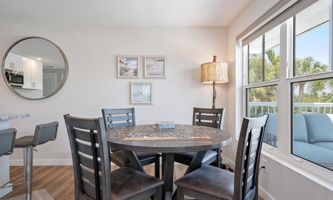 Nokomis Apartment | 2 Bedroom/2 Bath Villa (Second Level) - Unit 6