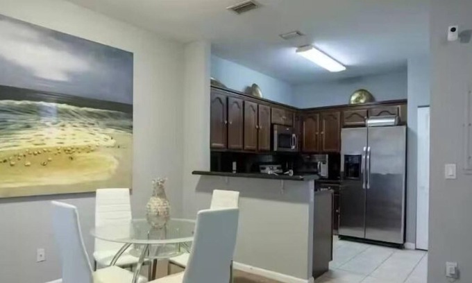 North Lauderdale Apartment | 2 Bedroom 629054 by Houzlet
