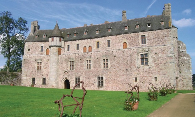 Quemper-Guezennec House | 2 bedroom accommodation in Quemper Guézénnec