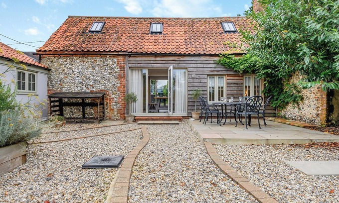 East Dereham Cottage | 2 bedroom accommodation in Great Dunham, near Swaffham
