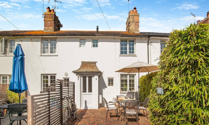 East Preston Cottage | 2 bedroom accommodation in East Preston