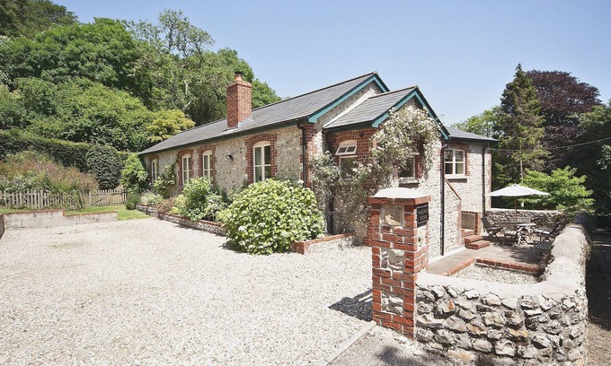 Lyme Regis Cottage | 2 bedroom accommodation in Nr. Lyme Regis