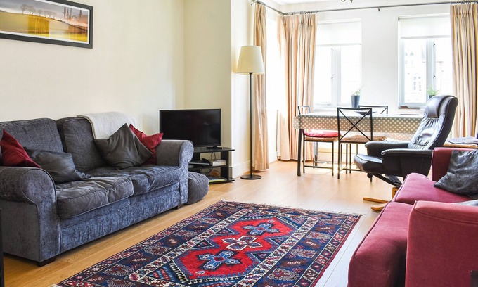 Leatherhead Cottage | 2 bedroom accommodation in Leatherhead, near Surrey