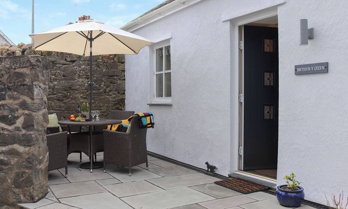 Conwy Cottage | 2 bedroom accommodation in Conwy Town