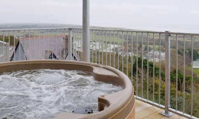 Pendine Cottage | 2 bedroom accommodation in Pendine, near Laugharne