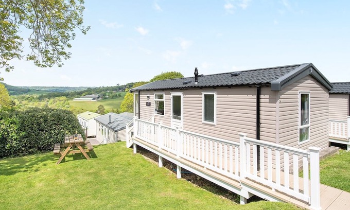 Bridport House | 2 bedroom accommodation in Charmouth