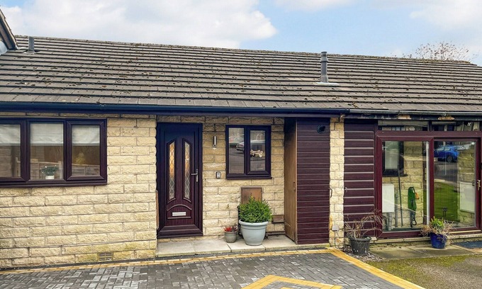 Chinley Cottage | 2 bedroom accommodation in Chinley, near High Peak