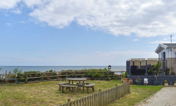Corton Cottage | 2 bedroom accommodation in Lowestoft
