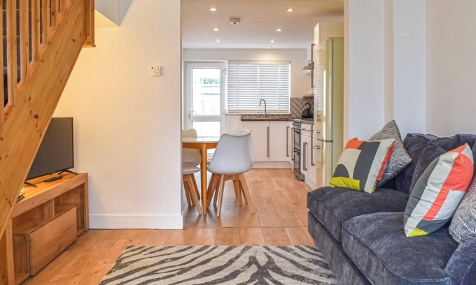 Troon Cottage | 2 bedroom accommodation in Troon, Camborne