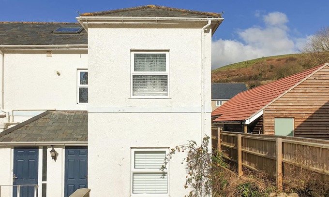 Bridport Cottage | 2 bedroom accommodation in Bothenhampton, near Bridport