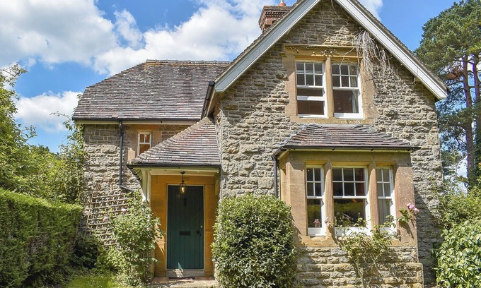 Pulham Cottage | 2 bedroom accommodation in Holwell
