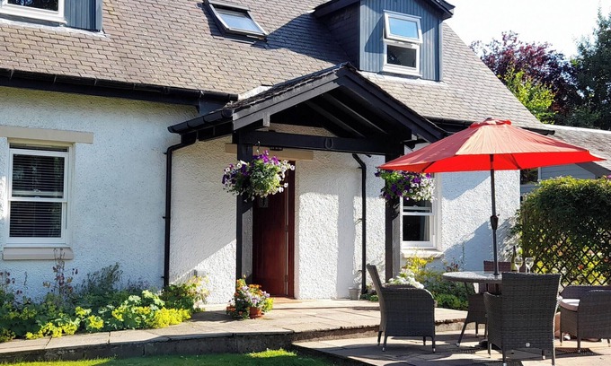 Kippen Cottage | 2 bedroom accommodation in Kippen, near Stirling