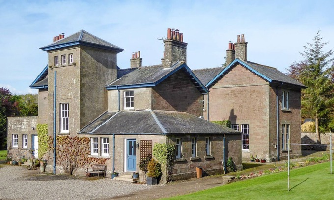 Alyth Cottage | 2 bedroom accommodation in Alyth