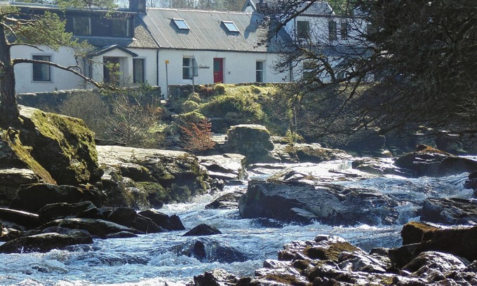 Killin Cottage | 2 bedroom accommodation in Killin
