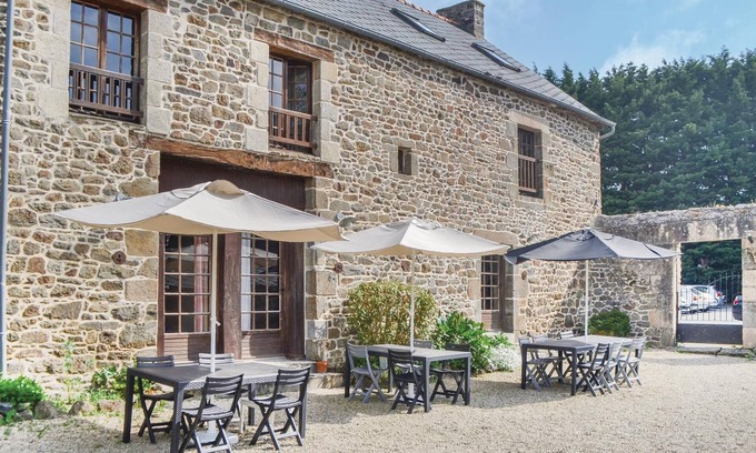 Taden House | 2 bedroom accommodation in Taden