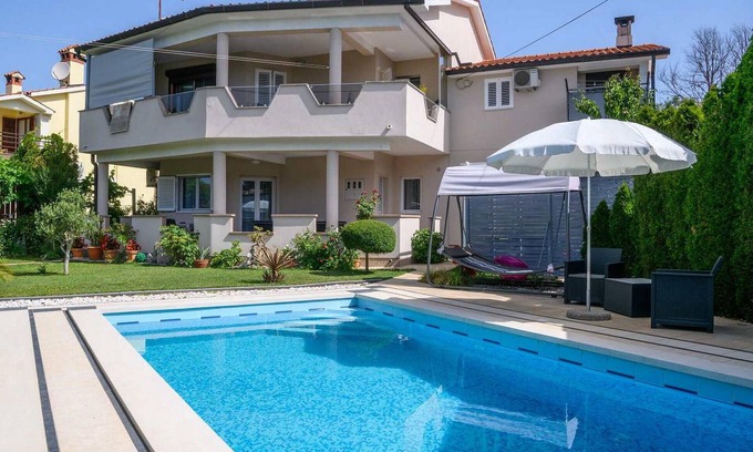 Vinez House | 2 bedroom accommodation in Labin