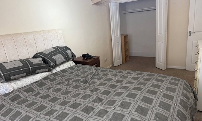 Gosforth Apartment | 2 bedroom apartment with full kitchen, Tassimo coffee machine and WiFi.