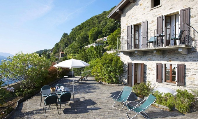 Cannobio Apartment | 2 bedroom apartment in a popular holiday residence with private beach