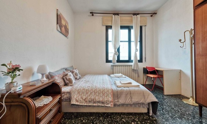 Marghera Apartment | 2 Bedroom Apartment in Venice