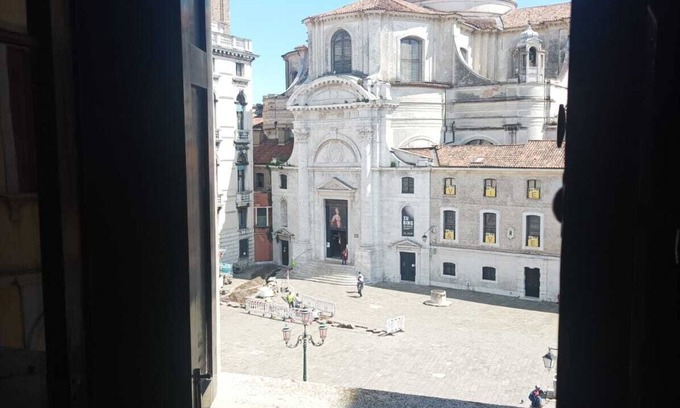 Santa Croce Apartment | 2 bedroom apartment in venice