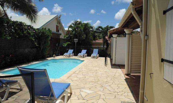 Sainte-Anne Apartment | 2 bedroom apartment + mezza in a holiday residence by the sea