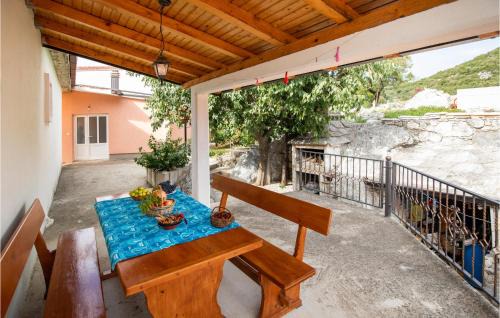 Peracko Blato House | 2 Bedroom Awesome Home In Peracko Blato