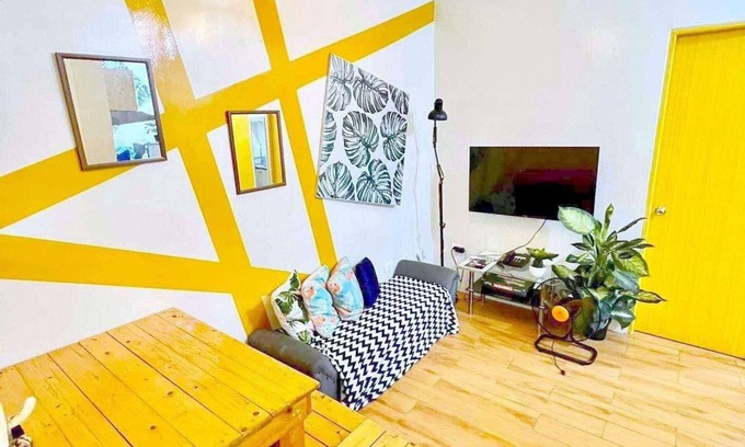 Sasa House | 2-bedroom condo in charming Davao City with WiFi, AC