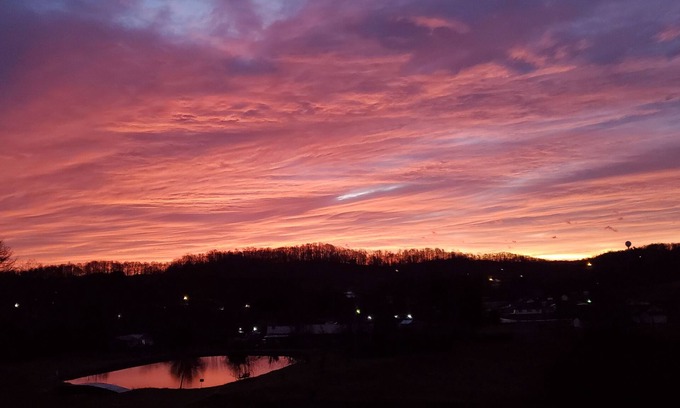 Fayetteville Condo | 2-Bedroom Condo in the Heart of the Gorge!