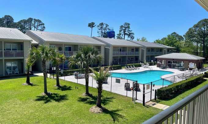 Gulf Shores Condo | 2-bedroom condo in Gulf Shores with pool view for 6 guests
