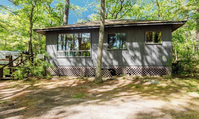 Carling House | 2-Bedroom Cottage #11 - Sand Bay