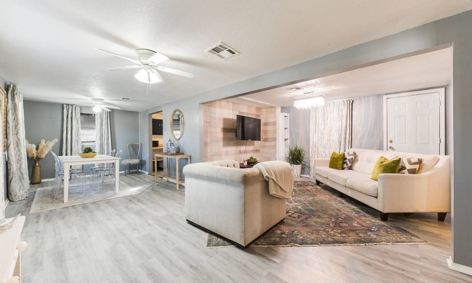 Central Oklahoma City House | 2 bedroom Country in the City